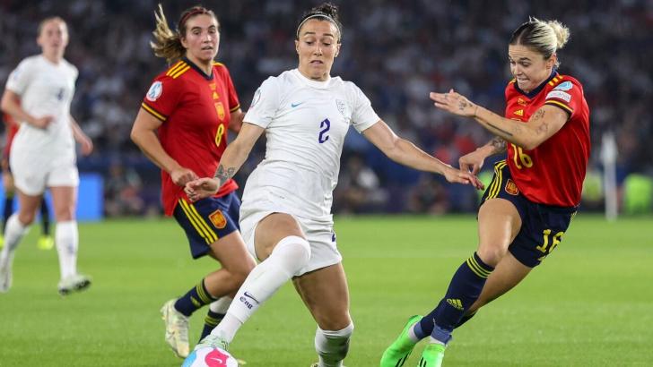 Lucy Bronze England